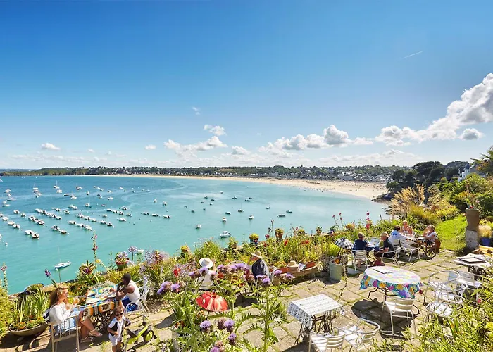 Demeures & Chateaux - Hotel De La Porte Saint-Malo - Dinan